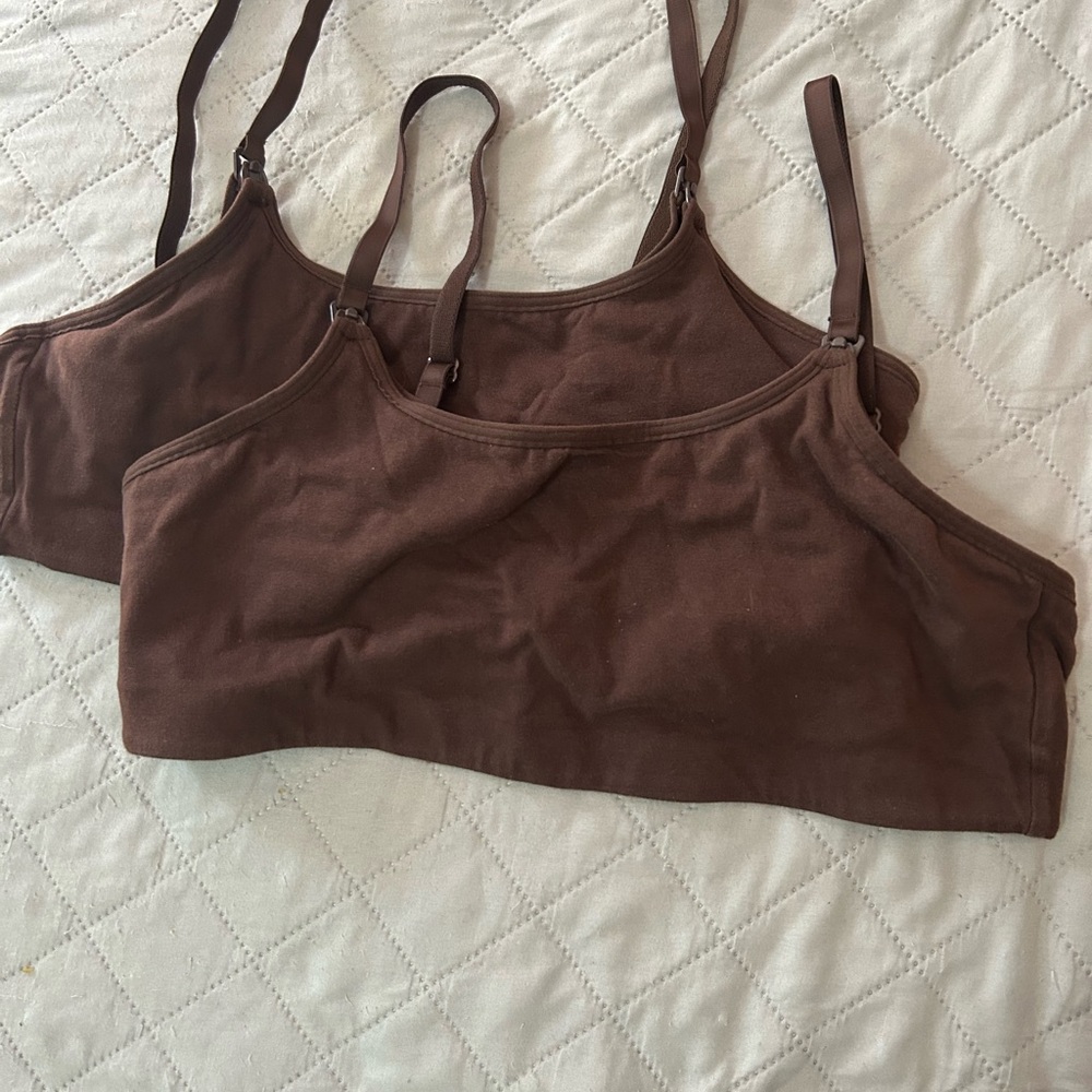 Set of 2 breastfeeding/ nursing bras